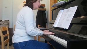 Ирина Чеботарёва, слова Н. Грудининой. "Песенка о музыке".