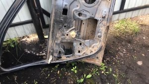 Сгнили двери до дыр на Renault Logan