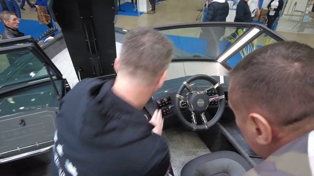 Московское Бот Шоу 2023 . Часть 1 - Siberia s5 (новинка 2023), катера Триера,Marine Rocket смотреть онлайн