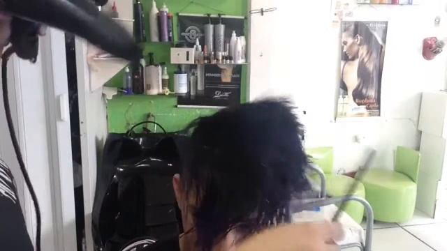 Pintando,cortando e finalizando o cabelo do meu irmão смотреть онлайн