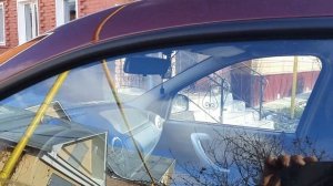 Доводчик стёкол на ларгус и другие логонообразные