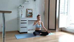 Утренняя пранаяма с котиком Сурья Бхедана (Surya Bhedana Pranayama). Когда не хватает сил и энергии