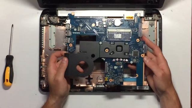 Разборка HP 15, замена или добавление ОЗУ и установка HDD (SSD)