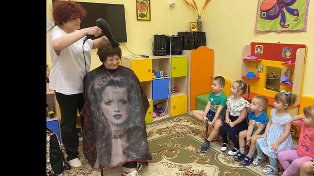 Знакомство с профессией парикмахера
