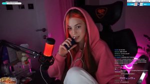 Акулич: ПОСЛЕДНИЙ СТРИМ С КРАСНЫМИ ВОЛОСАМИ ?