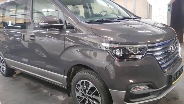 Выдача автомобиля Hyundai Гранд старекс Урбан Эксклюзив Хамелеон Тайга Браун 25 декабря 20 года смотреть онлайн