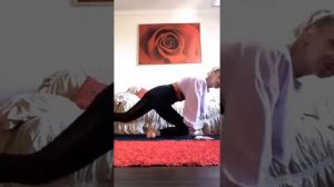 Daily yoga ? day 4 ?  Ежедневная Йога ?♂️  День 4