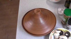 ТАДЖИН.  ГОТОВЛЮ  МЯСО  С  КАРТОШКОЙ. ПОЛУЧИЛАСЬ ВКУСНЯШКА.