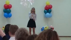 Песня со школьного выпускного. Поет Ульянка))