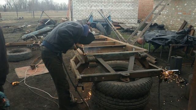 Капитальный ремонт, ресставрация самосвального тракторного прицепа 2ПТС4 в зерновоз .         часть