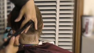 Удлиненная Небрежная Стрижка и Укладка для Мальчика 1