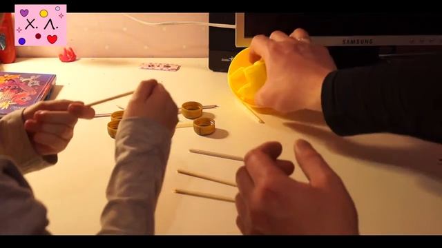 Самодельная коляска из шарика сюрприза LOL.  Homemade stroller from the LOL surprise ball.