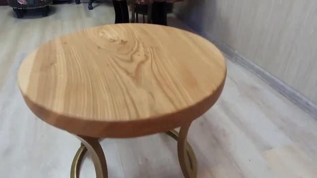 Кофейный столик из массива Карагач (вяза). Столик из спила карагача.