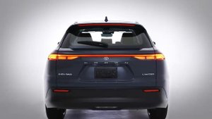 Toyota "Crown Estate" анонсирует на американском рынке внедорожник "Crown Signia"
