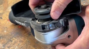 Makita DGA519 Akku-Winkelschleifer 18 V mit X-LOCK im Test