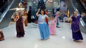 Вдохновение. Флешмоб.ТЦ.Атлас. РАДАШЬЯМ  ( СТУДИЯ ИНДИЙСКОГО ТАНЦА)  г.Обнинск.