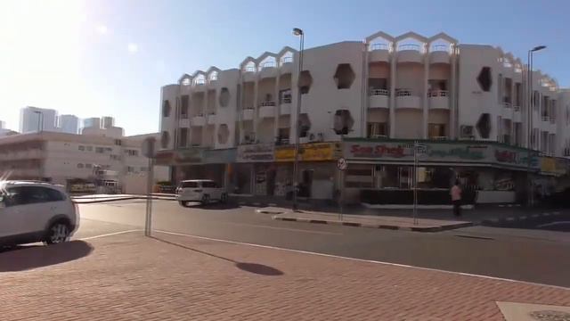 DUBAI. ПРОГУЛОЧНЫМ ШАГОМ ОТ ОТЕЛЯ "CAPITOL". смотреть онлайн