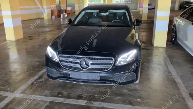 Test of the Emergency Opening Device to open MB E200 (W213, 2017) смотреть онлайн