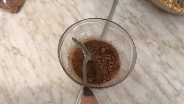 Колбасный торт, рецепт. Сладкая колбаска из печенья и какао.