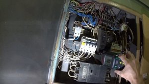 Ищем нужный автомат детектором проводки!
