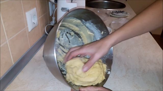 Вкусный простой рецепт ПЕСОЧНОЕ печенье на ЖЕЛТКАХ рогалики Рецепт ТЕСТА