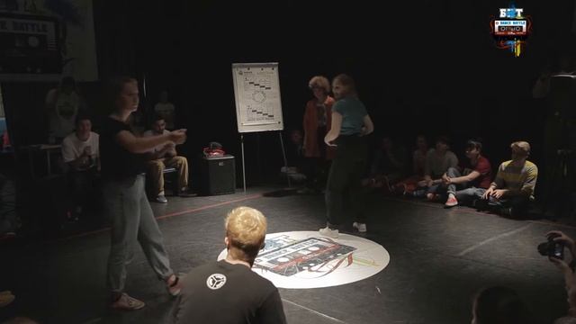 Dance Battle "БИТ": Locking 1 группа (Носова Вика vs Любаня) смотреть онлайн