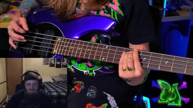 THIS DUDE IS NUTS!! | Berried Alive - Heavy Blanket | BEARDED BEAST REACTS смотреть онлайн