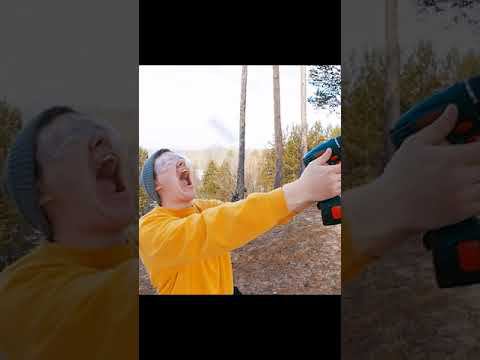 Необычным способом пытаюсь за секунду нарезать и съесть #shorts