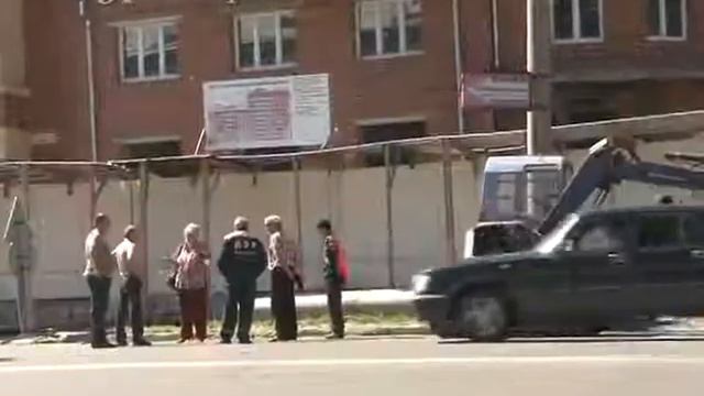 Строителей завалило кирпичами смотреть онлайн