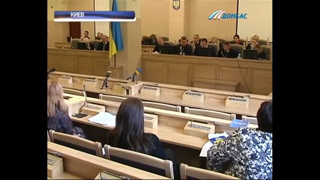 Высший административный суд постановил выплатить жителям временно неподконтрольных территорий пенси смотреть онлайн