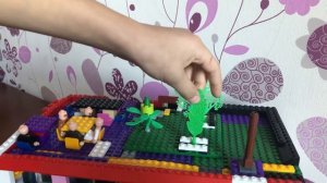 Трехэтажный дом из Lego