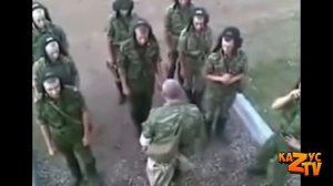 Прапощик инструктор обучает танкистов в русской армии в Харькове (мат на мате)