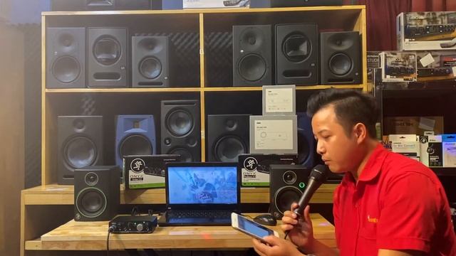 Nghe nhạc chất lượng cao với Mackie CR4 смотреть онлайн