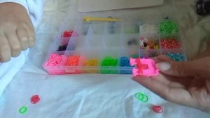 ДЕЛАЕМ ПЕРЧИК! БРЕЛОК / ПОДВЕСКА / ПЛЕТЕНИЕ ИЗ РЕЗИНОЧЕК.