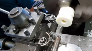 Делаем радиус при помощи копира на токарном станке. Самодельный копир.