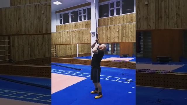 Олимпийская штанга весом 20 кг + блин 15 кг, ИТОГО = 35 кг ? смотреть онлайн