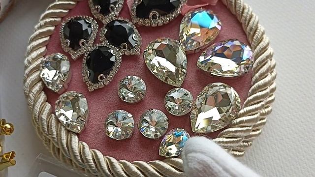 Материалы для украшений. Кристаллы и булавки для брошей. Распаковка из магазина Crystal.love.