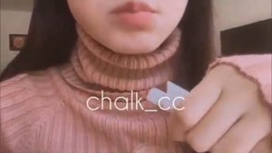 Chalk eat/ Ем канцелярский мел