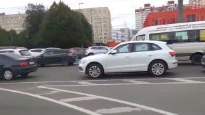 ВОТ КАК ЛЮДИ из РАЗНЫХ СТРАН реагируют на СКОРУЮ ПОМОЩЬ