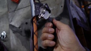 Обзор: альпинистское снаряжение Alpzzone