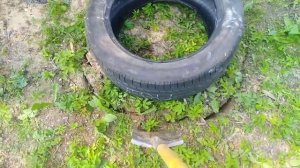 Выгребная яма из покрышек, начал копать яму.