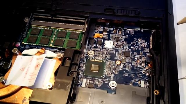 Ноутбук DNS W350 не работает, циклическая перезагрузка, ремонт. смотреть онлайн