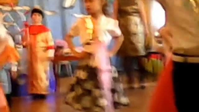 видео "Выпускной д\с "Сказка" 2-ая подготовительная группа 27,05,2016" смотреть онлайн