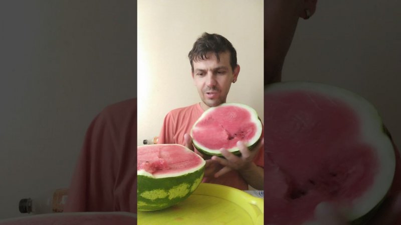КАК ПРАВИЛЬНО ВЫБРАТЬ СПЕЛЫЙ СЛАДКИЙ АРБУЗ #shorts