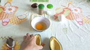 Авокадо с яйцом!