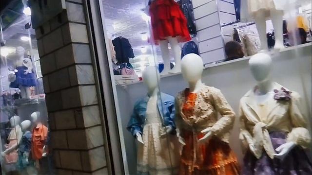 Традиция покупать новую одежду в Рамадан. В поисках наряда) смотреть онлайн