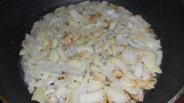 Тушеная капусты с баварскими колбасками
