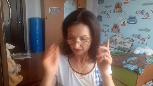 №300 Белые кроссовки Melisa и Келп от Фаберлик смотреть онлайн