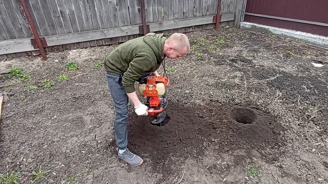 Аренда Мотобура в Барнауле. Бурим лунки с 200 мм шнеком смотреть онлайн