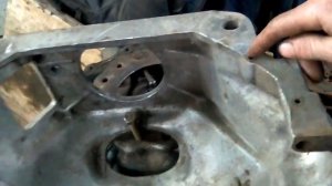 Врезаю лапы в самодельный кожух из диска на двигатель д144 под коробку газ.